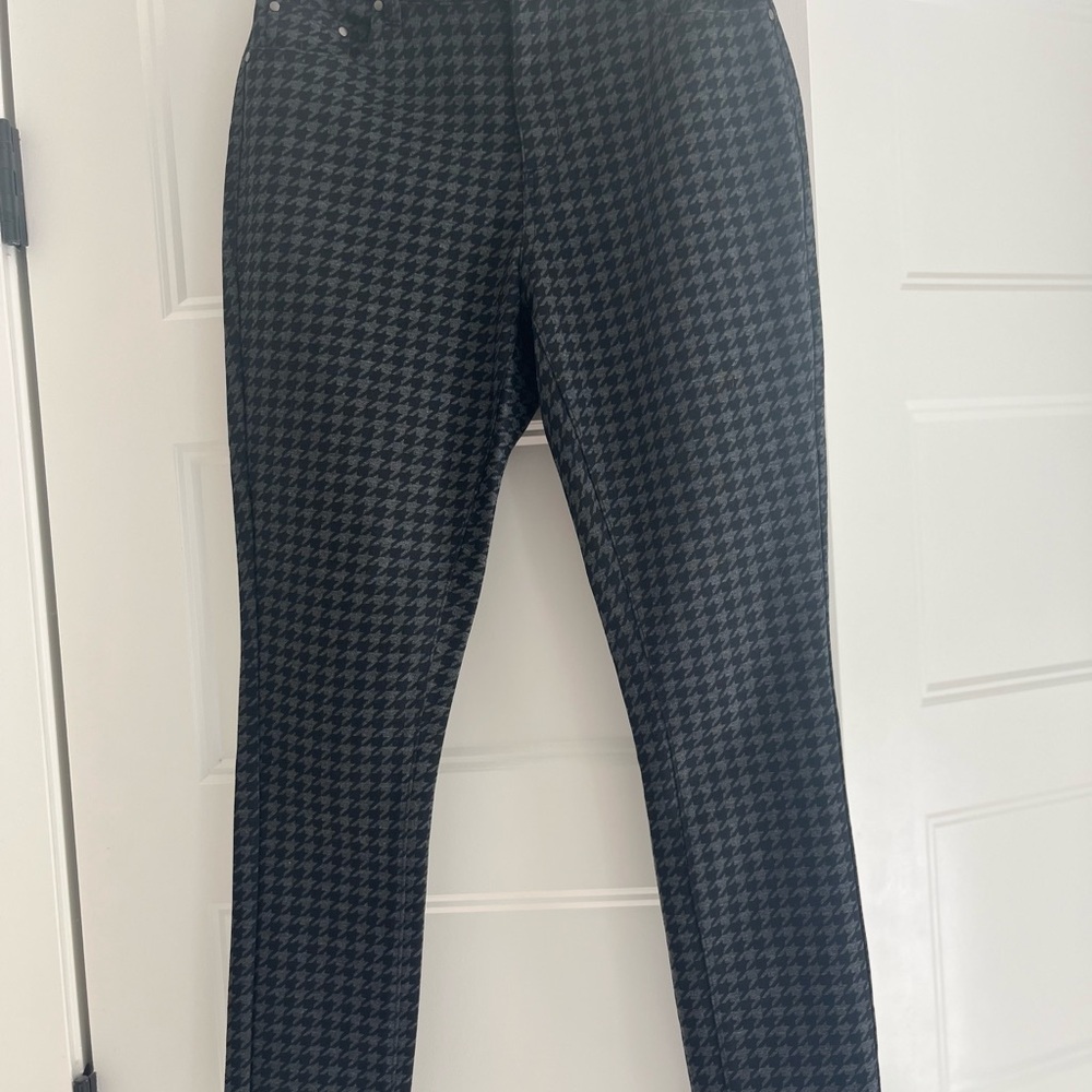 Avec Les Filles Black and Gray Houndstooth Skinny Pants